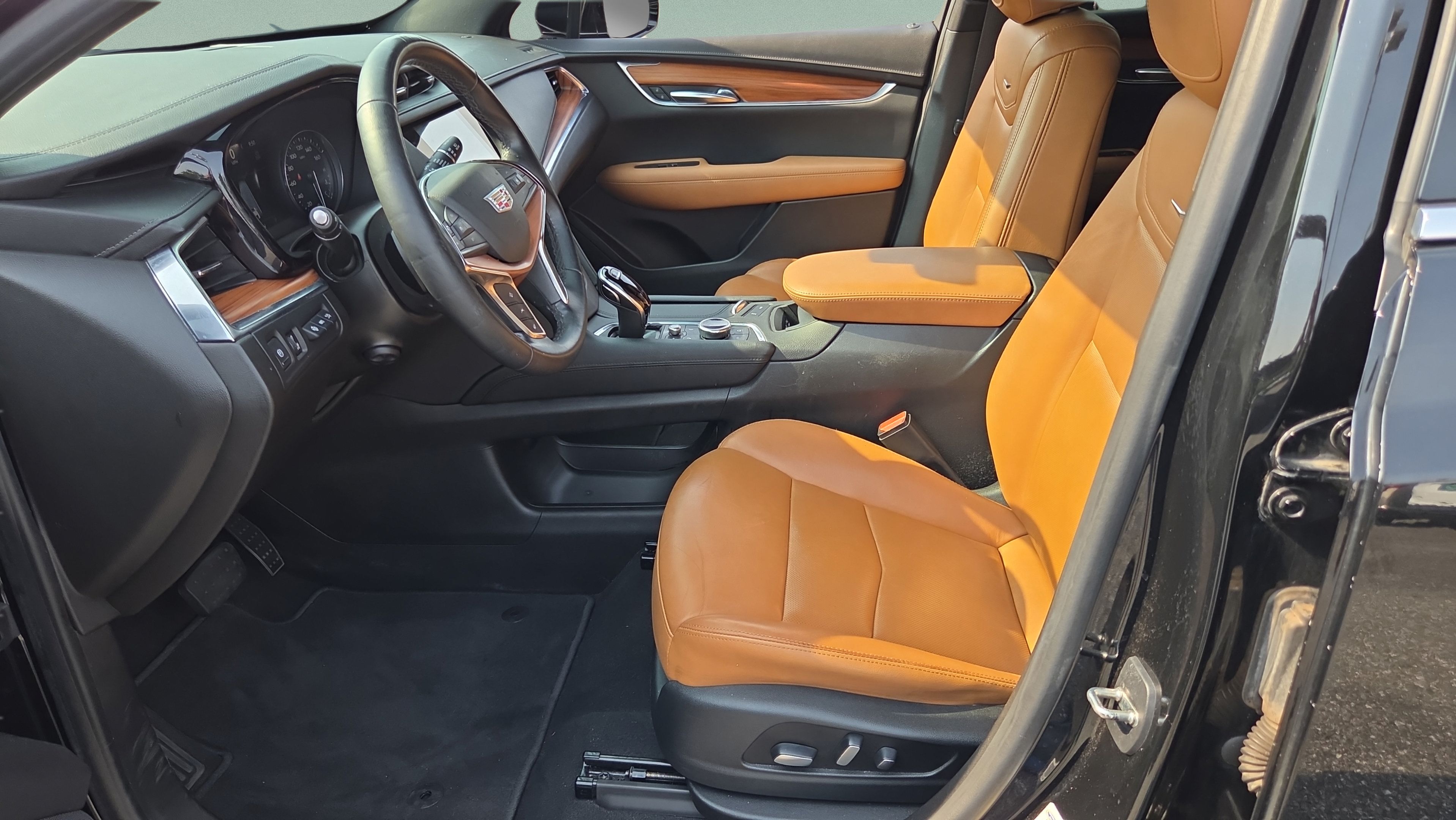 Used 2021 Cadillac XT5 Premium Luxury FWD image 9