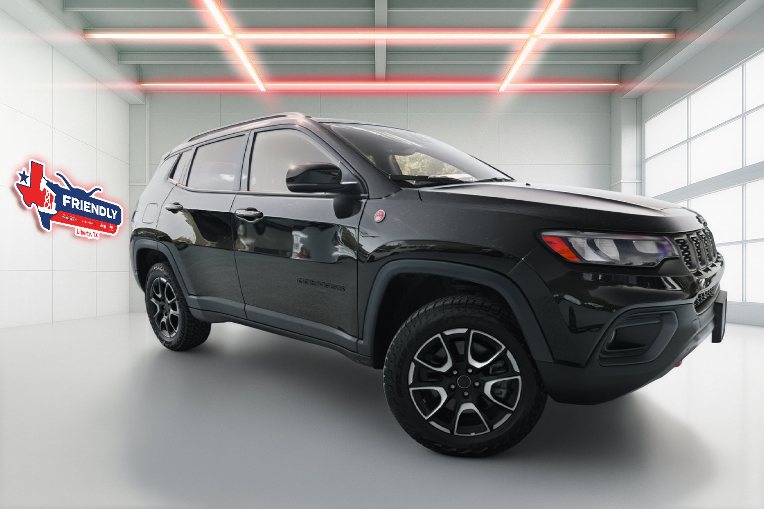 Used 2025 Jeep Compass Trailhawk AWD/4WD image 1