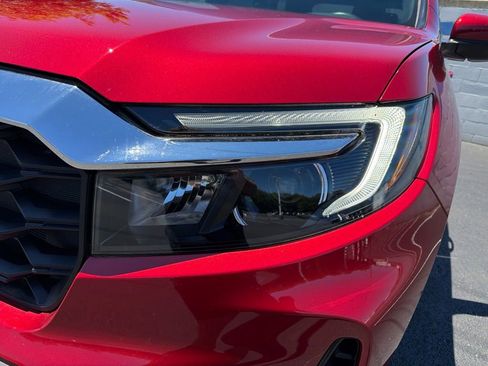 Certified 2025 Honda Passport EX-L image 9