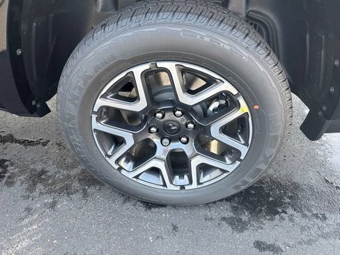 Used 2026 RAM 1500 Laramie AWD/4WD image 7