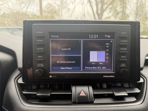 Used 2022 Toyota RAV4 LE image 25