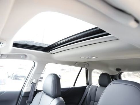 Used 2025 Subaru Outback Limited image 16