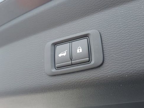 New 2025 Mitsubishi Outlander SEL image 9