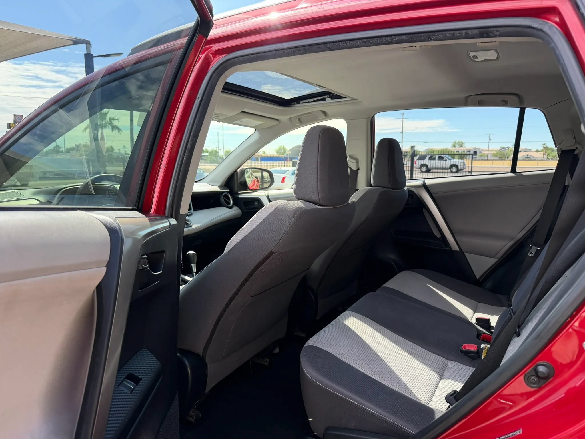 Used 2013 Toyota RAV4 XLE AWD/4WD image 24