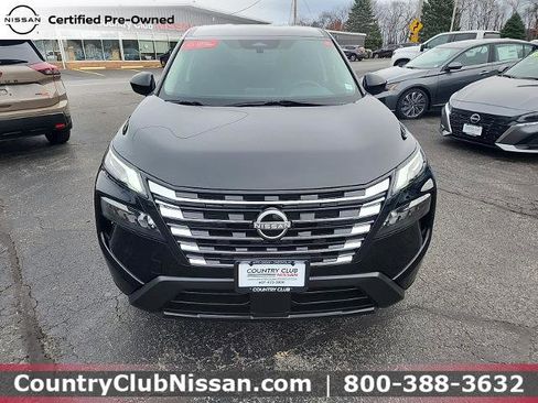 Certified 2024 Nissan Rogue SV image 3