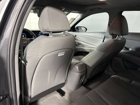 Used 2025 Hyundai Elantra SEL FWD image 24