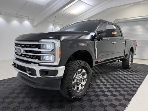 Used 2024 Ford F350 Lariat w/ Chrome Package AWD/4WD image 3