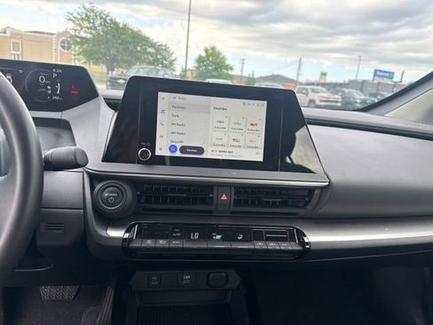 Used 2024 Toyota Prius LE FWD image 20