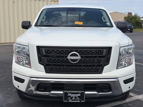 Used 2024 Nissan Titan SV AWD/4WD image 2
