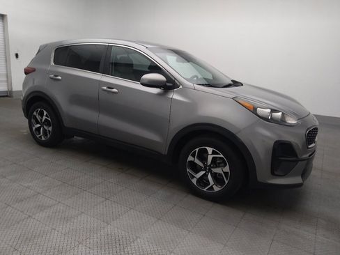 Used 2020 Kia Sportage LX image 11