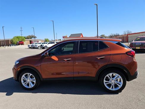 Used 2021 Buick Encore GX Preferred image 2