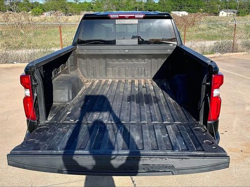 Used 2022 Chevrolet Silverado 1500 ZR2 image 36