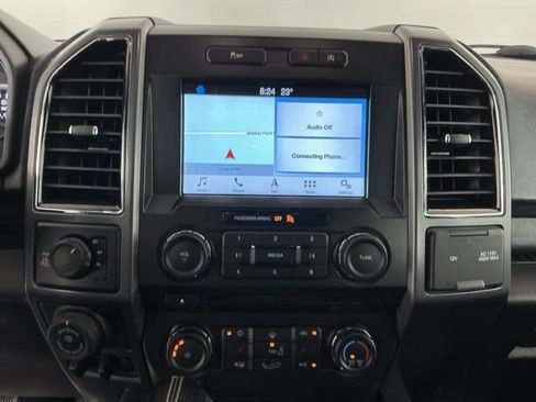 Used 2018 Ford F150 XLT w/ Equipment Group 302A Luxury AWD/4WD image 19