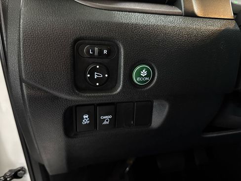 Used 2017 Honda Ridgeline RTL image 11
