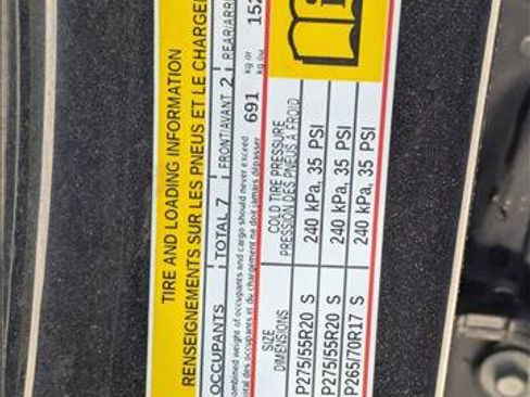 Used 2018 GMC Yukon Denali image 16