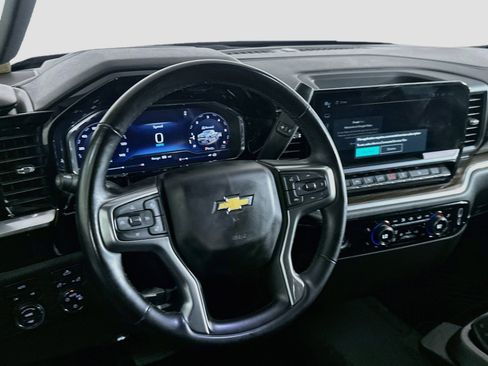Used 2024 Chevrolet Silverado 1500 LT AWD/4WD image 18