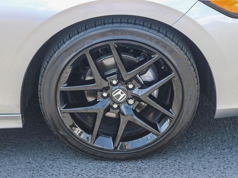 Used 2024 Honda Civic Sport image 11