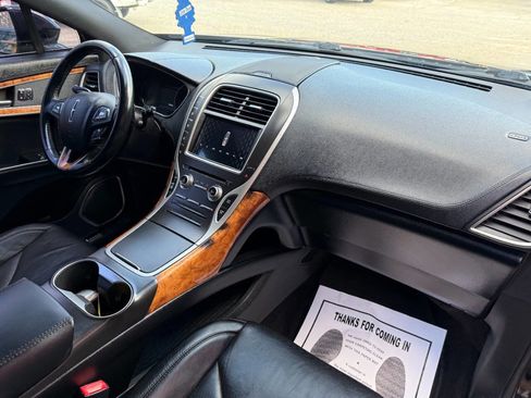 Used 2016 Lincoln MKX Reserve w/ Climate Package image 22