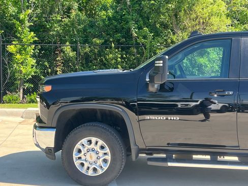 Used 2025 Chevrolet Silverado 3500 LT w/ Safety Package AWD/4WD image 8