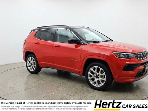 Used 2025 Jeep Compass Limited AWD/4WD image 1