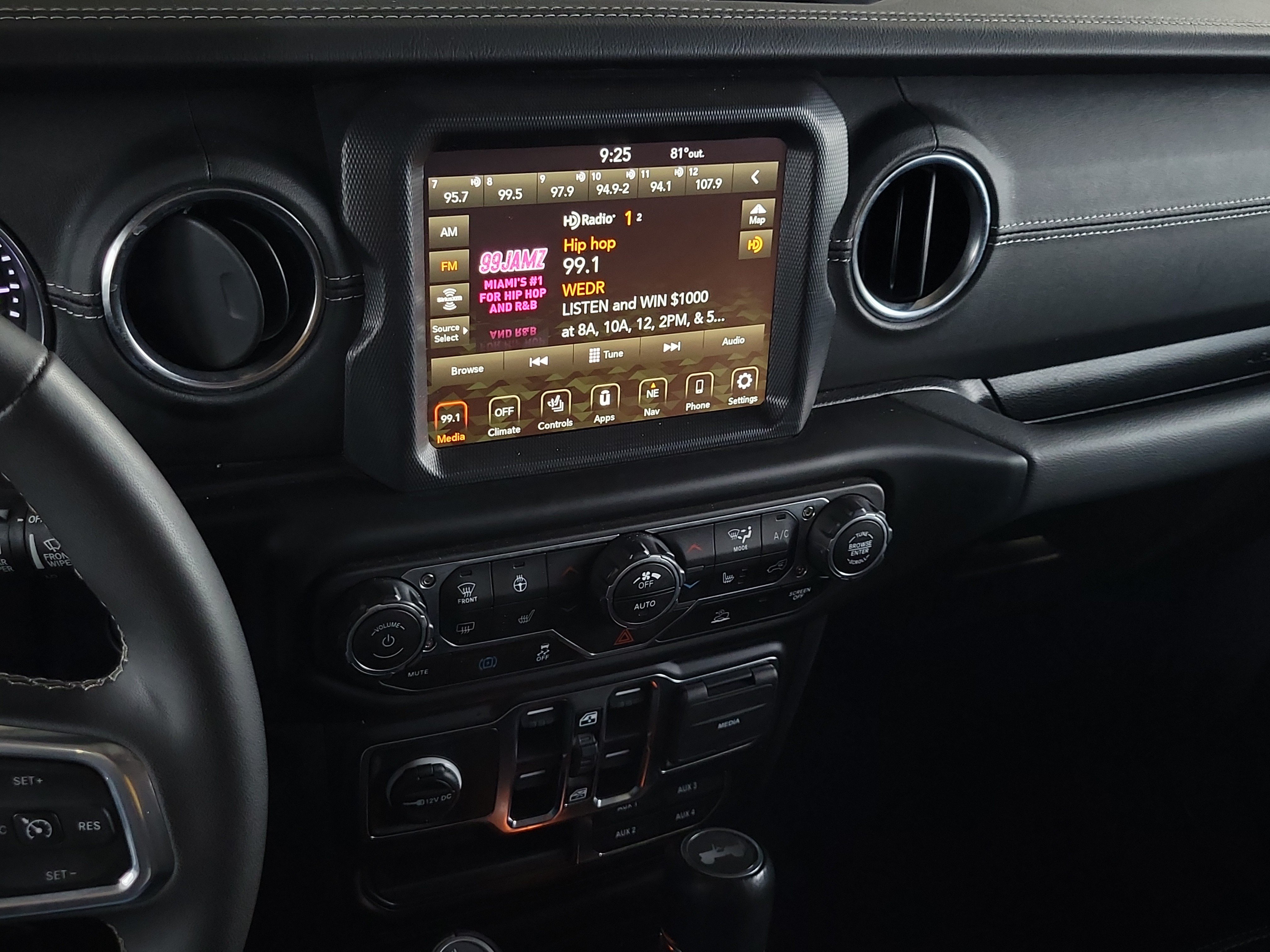 Certified 2023 Jeep Wrangler Unlimited Sahara w/ Cold Weather Group AWD/4WD image 25