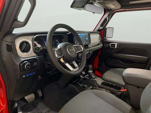 Used 2025 Jeep Wrangler Unlimited Sahara w/ Safety Group AWD/4WD image 63