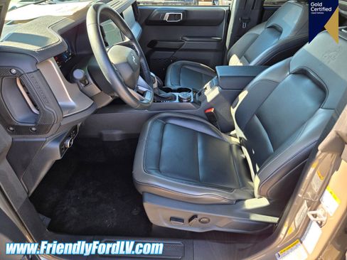 Certified 2025 Ford Bronco Outer Banks w/ Sasquatch Package AWD/4WD image 8