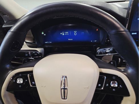 Used 2025 Lincoln Corsair Reserve AWD/4WD image 14