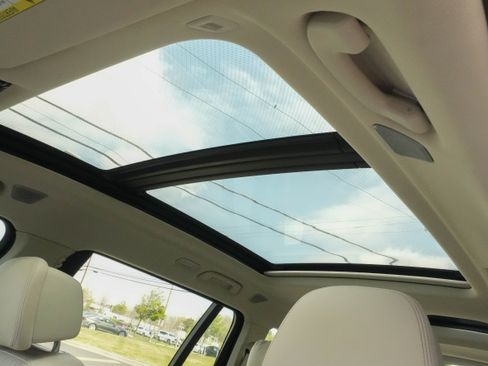 Used 2024 BMW X7 xDrive40i w/ Executive Package image 15