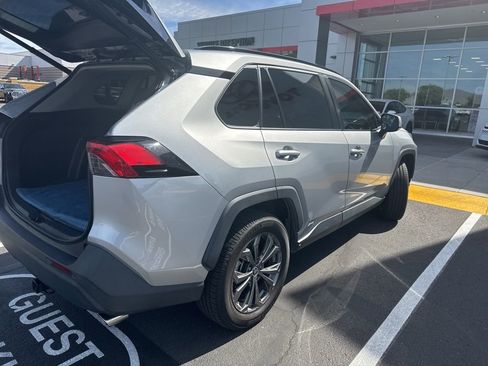 Used 2022 Toyota RAV4 XLE Premium AWD/4WD image 10