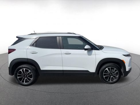 Used 2025 Chevrolet TrailBlazer LT image 16