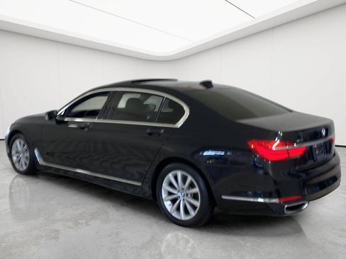 Used 2017 BMW 740i xDrive AWD/4WD image 42