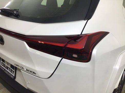 Used 2025 Lexus UX 300h AWD image 25