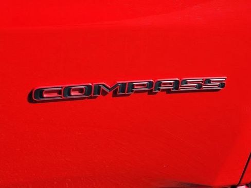 Certified 2023 Jeep Compass Limited image 7