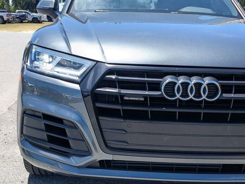 Used 2020 Audi Q5 2.0T Titanium Premium Plus AWD/4WD image 9