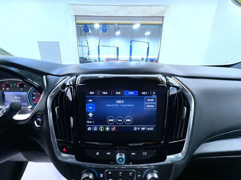 Used 2022 Chevrolet Traverse LT w/ LPO, Cargo Package AWD/4WD image 27