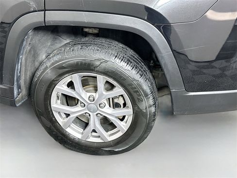 Used 2021 Jeep Grand Cherokee L Limited image 34