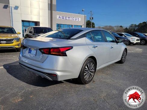 Used 2024 Nissan Altima 2.5 SV image 6