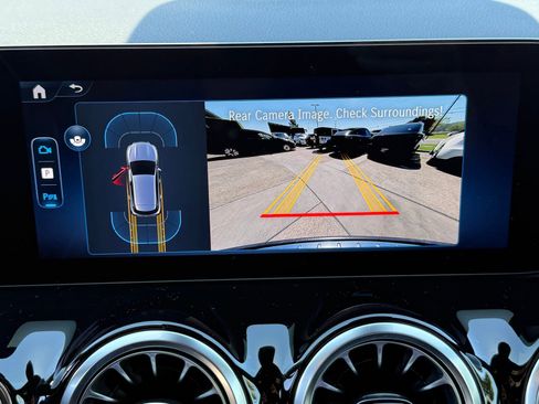 Used 2025 Mercedes-Benz GLA 250 image 41