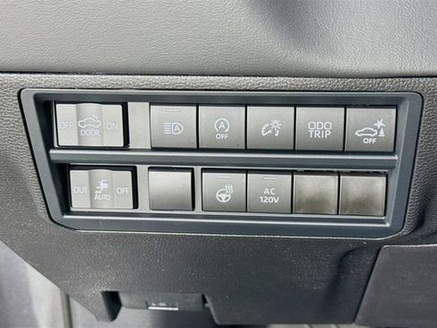 New 2026 Toyota Tundra Platinum AWD/4WD image 10