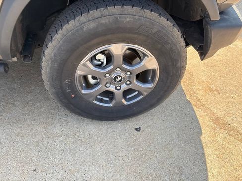 Used 2025 Ford Bronco Big Bend AWD/4WD image 3