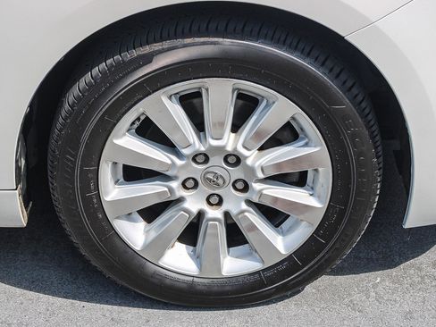 Used 2015 Toyota Sienna Limited Premium AWD/4WD image 11