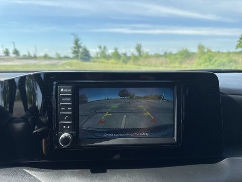 Certified 2025 Nissan Kicks S AWD/4WD image 17