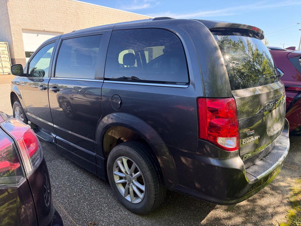 Used 2019 Dodge Grand Caravan SXT FWD image 6