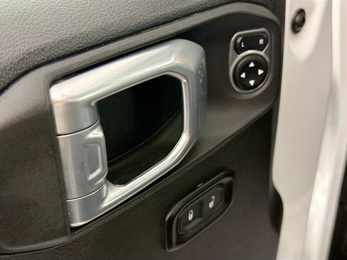 Used 2021 Jeep Wrangler Unlimited Rubicon w/ Uconnect 4C Nav & Sound Group image 18