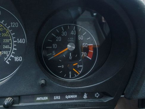 Used 1987 Mercedes-Benz 560 SL image 25