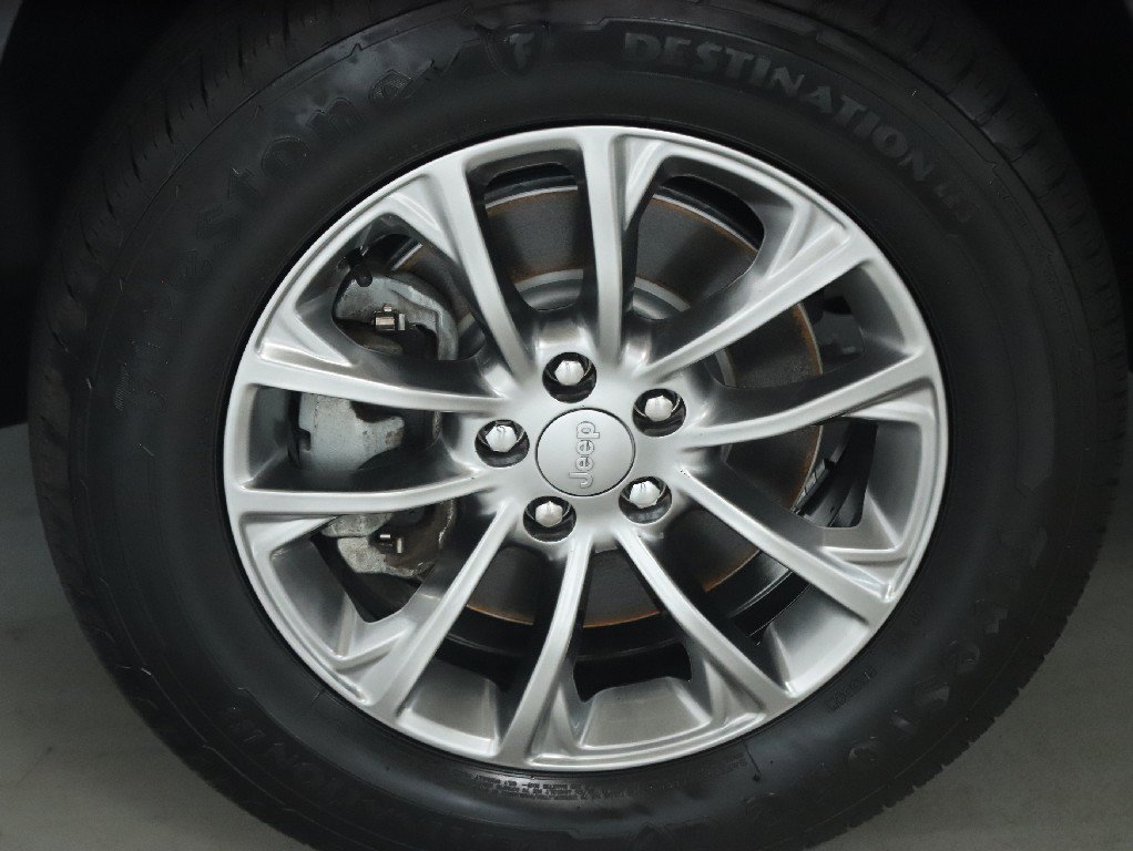 Used 2021 Jeep Cherokee Latitude Lux AWD/4WD image 37