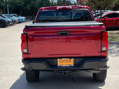 Used 2023 Chevrolet Colorado Z71 w/ Z71 Convenience Package 2 AWD/4WD image 5