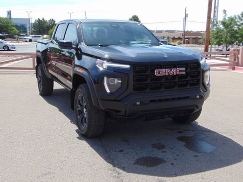 Used 2023 GMC Canyon Elevation w/ Elevation Premium Package AWD/4WD image 9