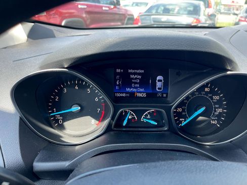 Used 2017 Ford Escape SE image 8